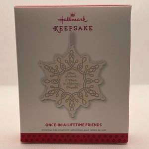 Hallmark 2013 - “Once In A Lifetime Friends” Ornament